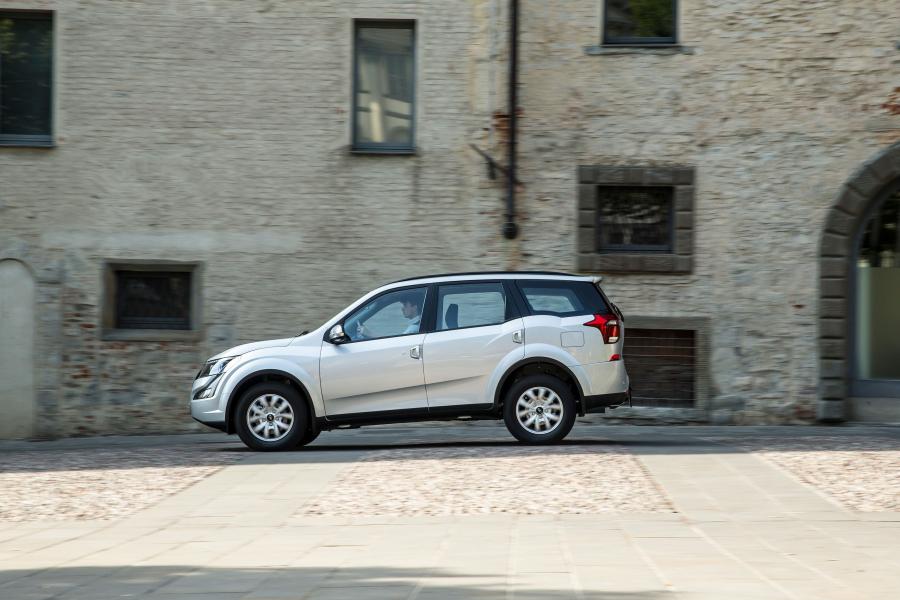  Mahindra XUV500 W6 2019 года  (EU) (фото 11 из 32)